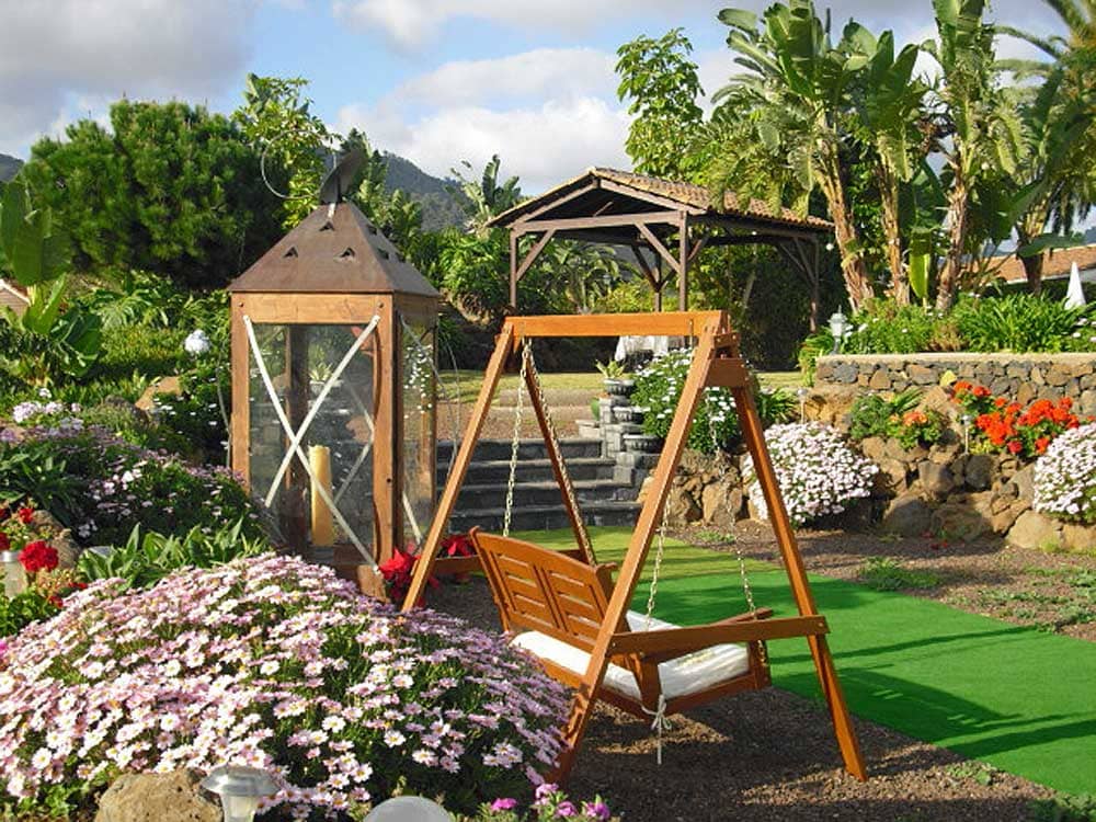 Finca mit Pool, Spielplatz und priv. Wanderweg